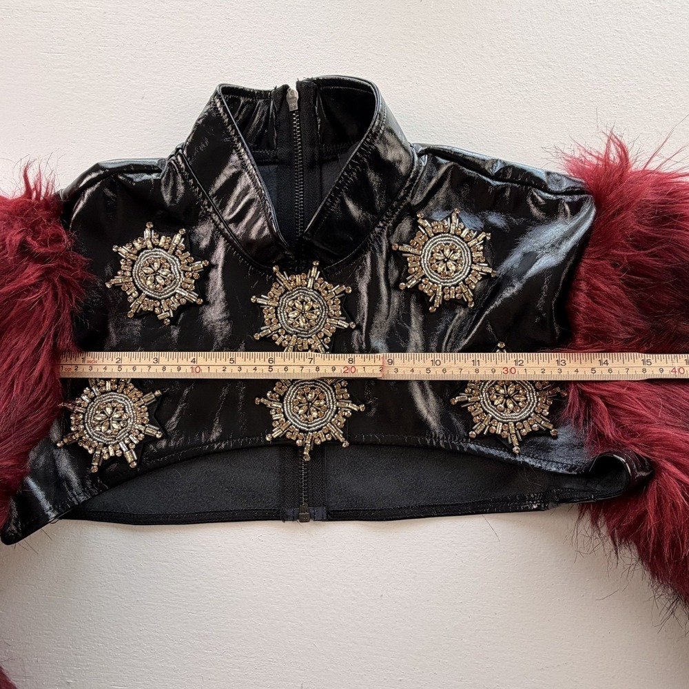 Akira Bolero Wine, Coachella, Boho Glam, Faux Fur, Festival Statement, Size S - Picture 13 of 15